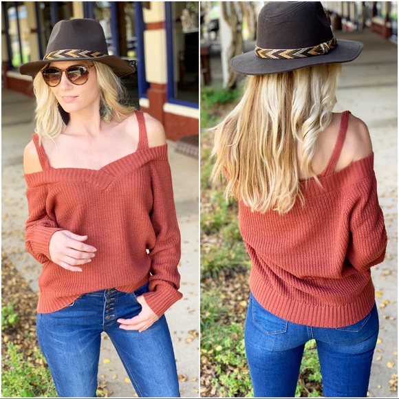 ✨LAST ONE✨Brick cold shoulder sweater - Picture 2 of 2